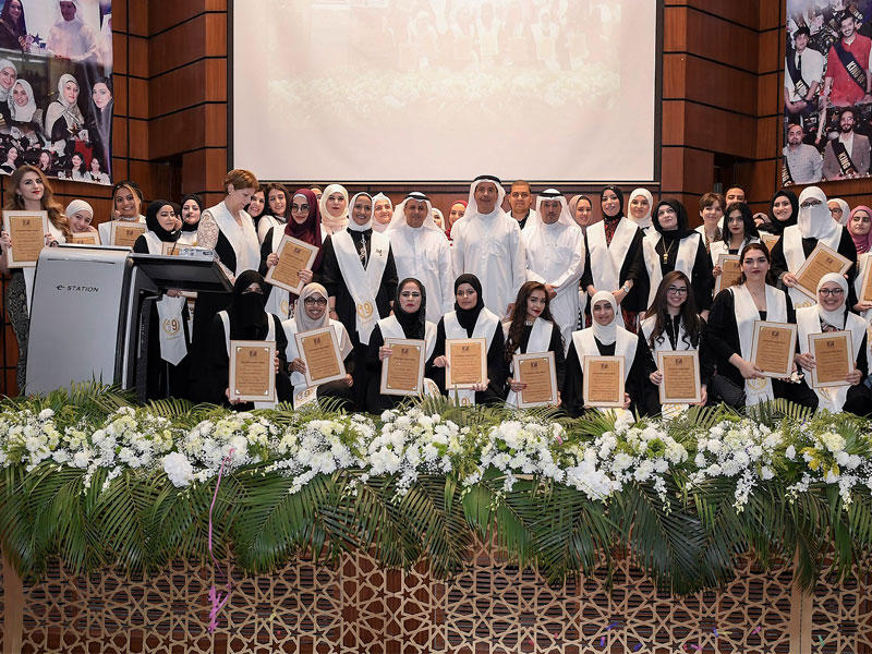 الإبراهيم متوسطا الفائقينn