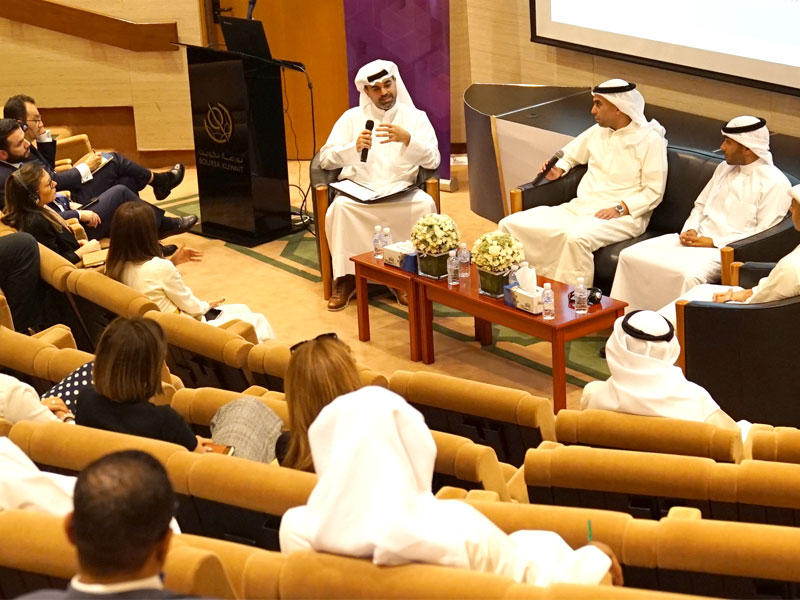 جانب من الندوة