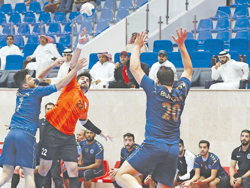 جانب من مباراة كاظمة وبرقان (تصوير جورج رجي)