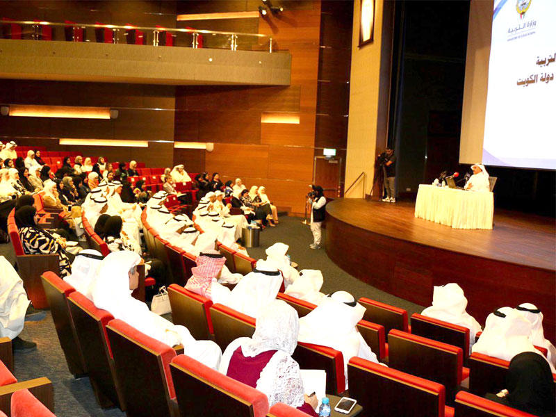 الحربي خلال استعراض خطة الوزارة