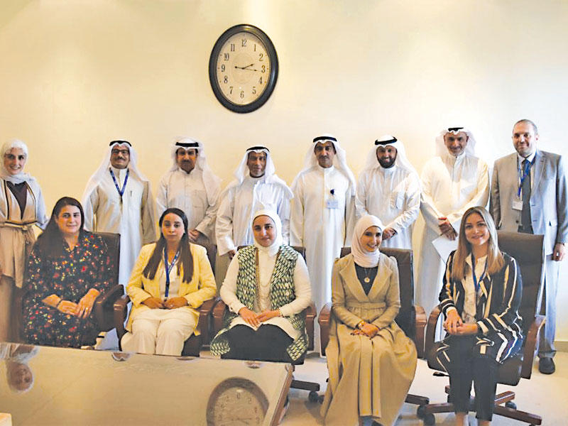 المقاطع متوسطا الوفد المشارك