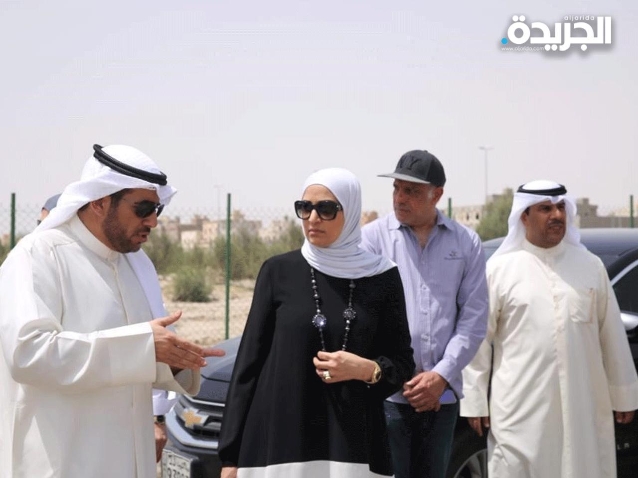  العقيل والأحمد لدى زيارتهما مدينة صباح الأحمد