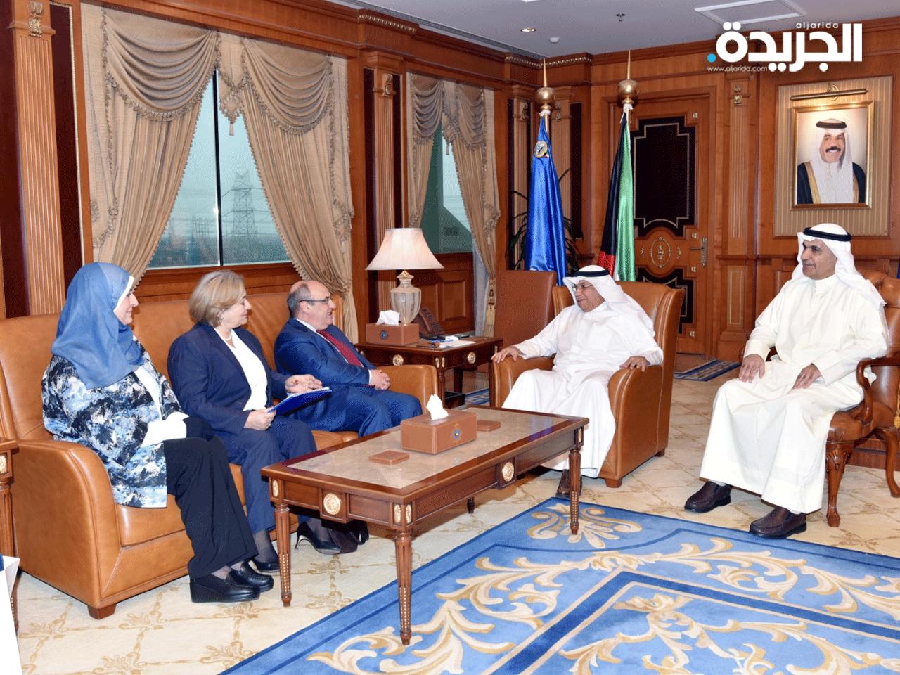 الجراح خلال إجتماعه مع أنطونيو فيتورينو 