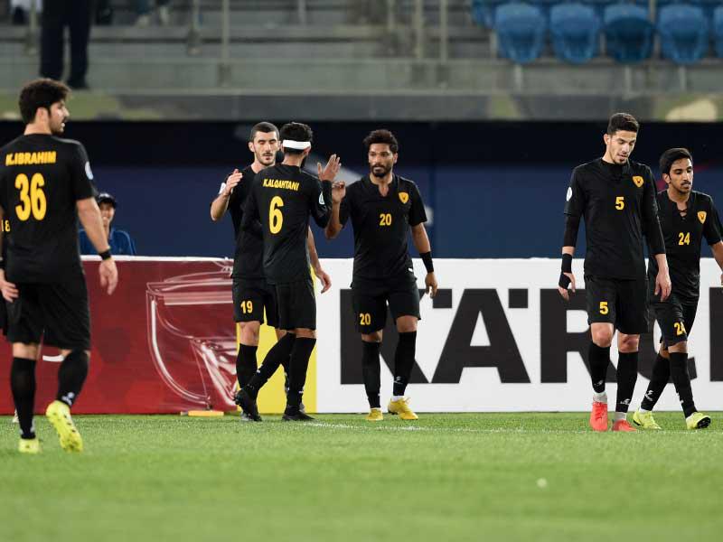 لاعبو القادسية في لقاء سابقn