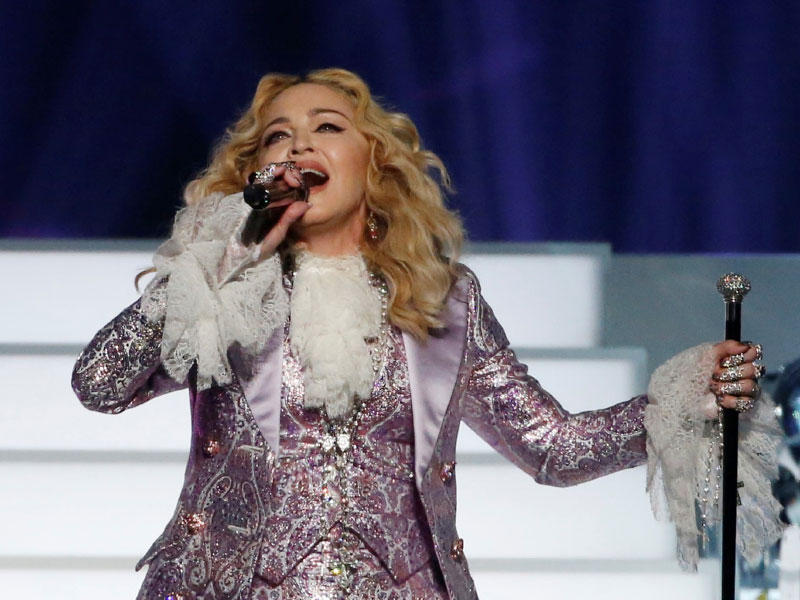 ملكة البوب العالمية مادونا