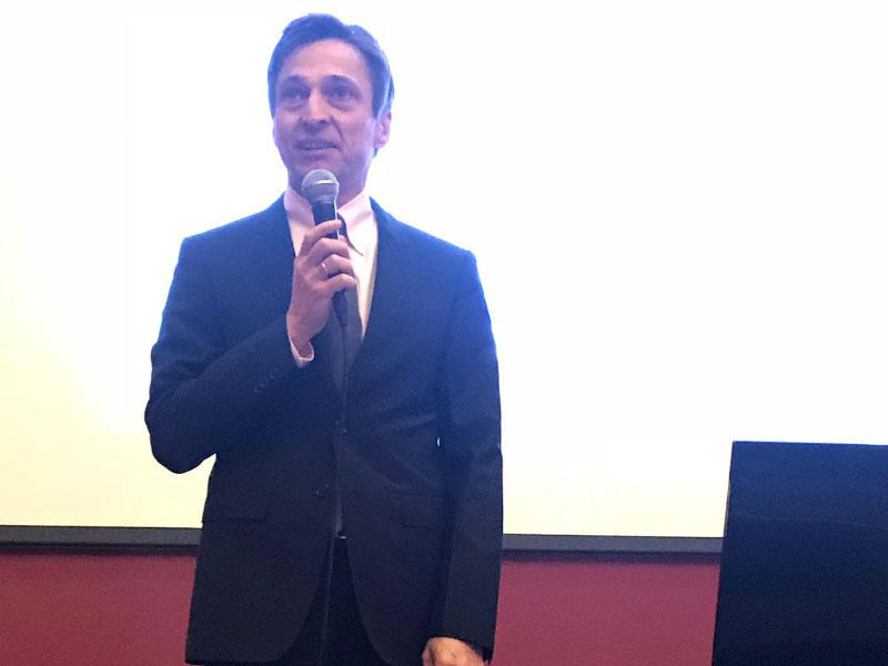 السفير النمساوي بالكويت د. زيغورد باخر متحدثاً 