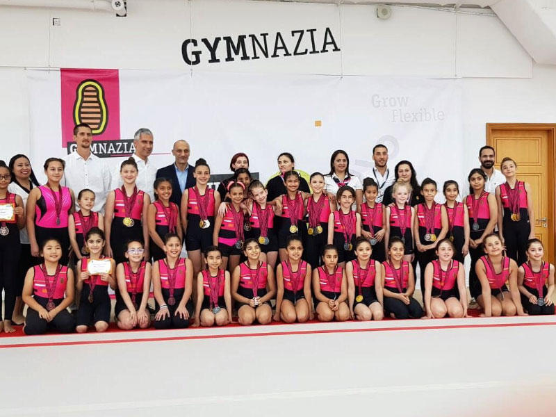 المشاركون في النسخة الأولى من مسابقة الجمباز الفني