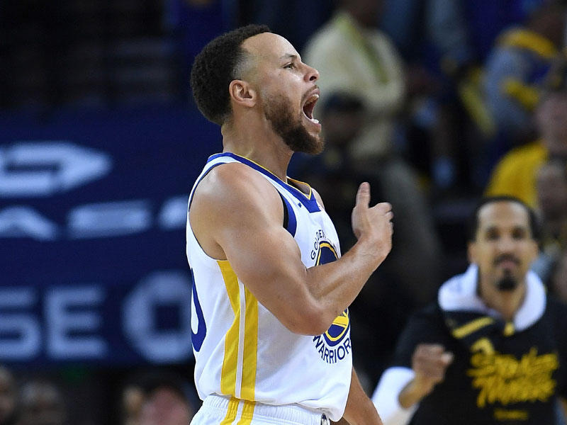 كوري يحتفل بالفوز