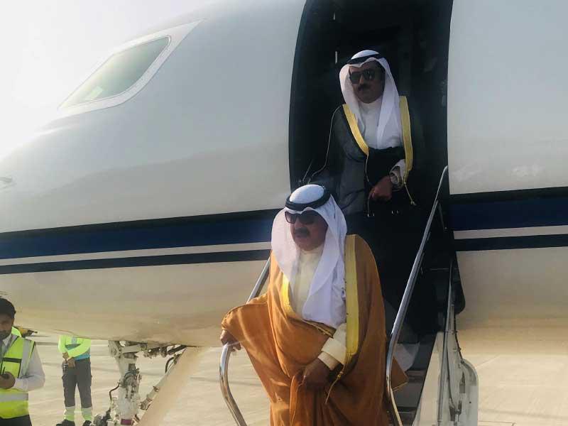 الجارالله لدى وصوله إلى الدوحة أمس