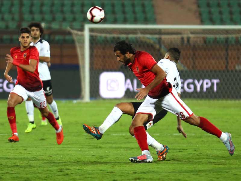 جانب من مباراة الأهلي والطلائع بالدور الأول