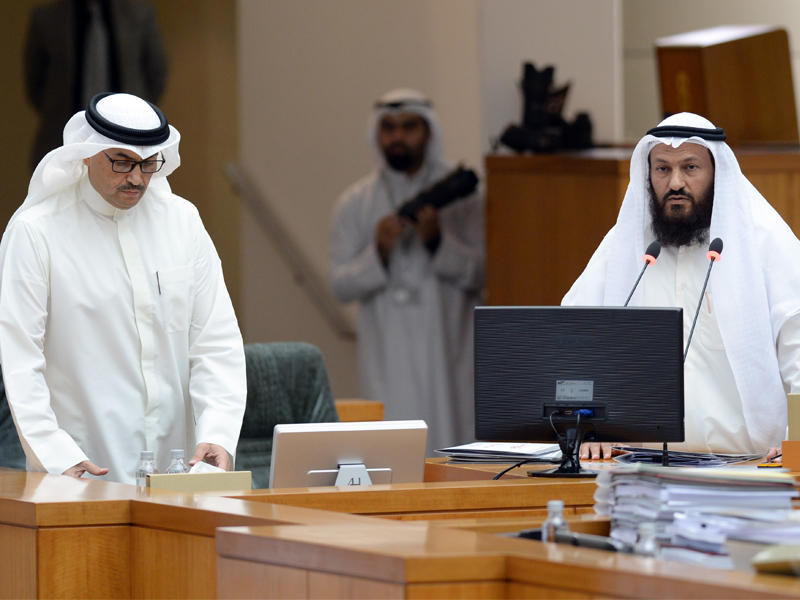 هايف والمطير خلال استجواب الصالح أمسt (تصوير عبدالله الخلف)