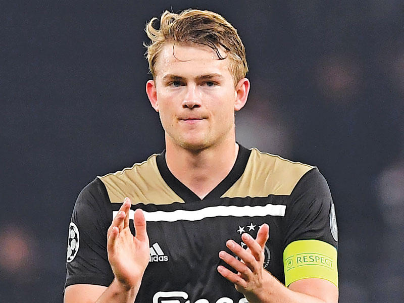 ماتيس دي ليخت، قائد أياكس