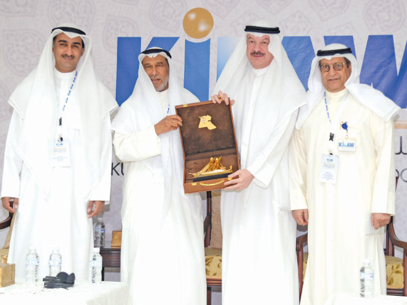 المقاطع يكرم السريع