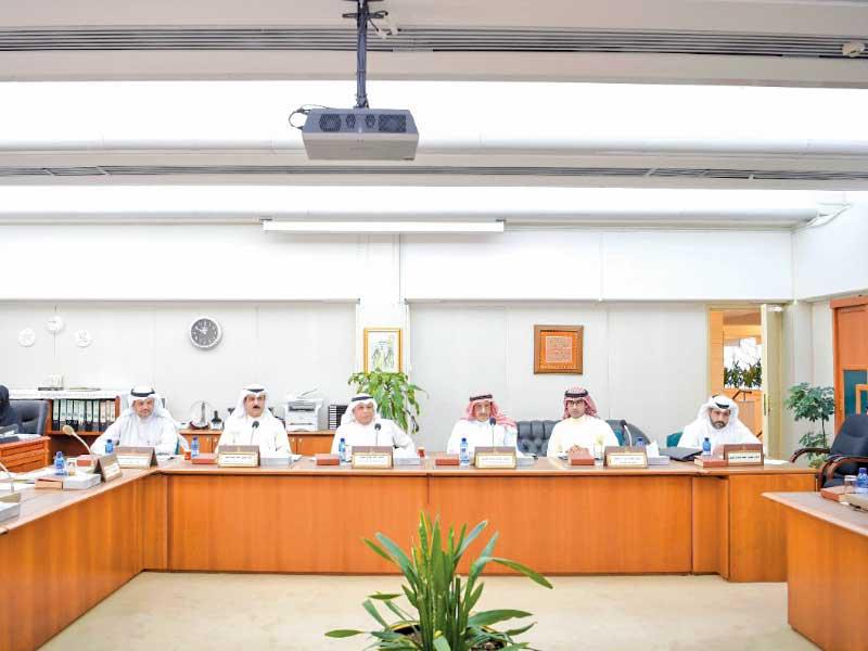 وزير الداخلية في اجتماع «حقوق الإنسان» أمس