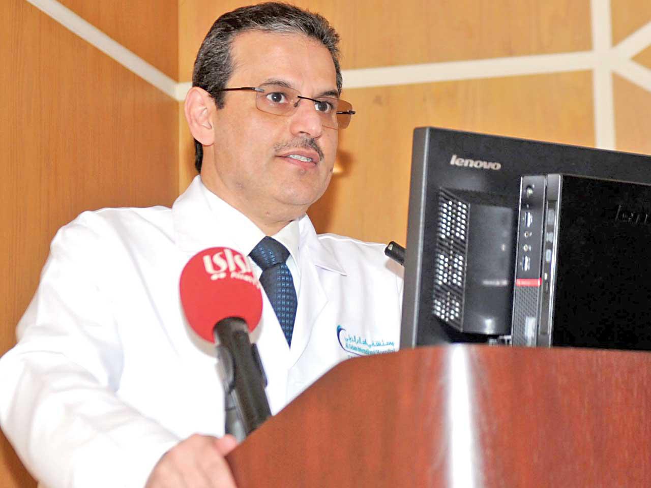 د. أيمن المطوع متحدثاً