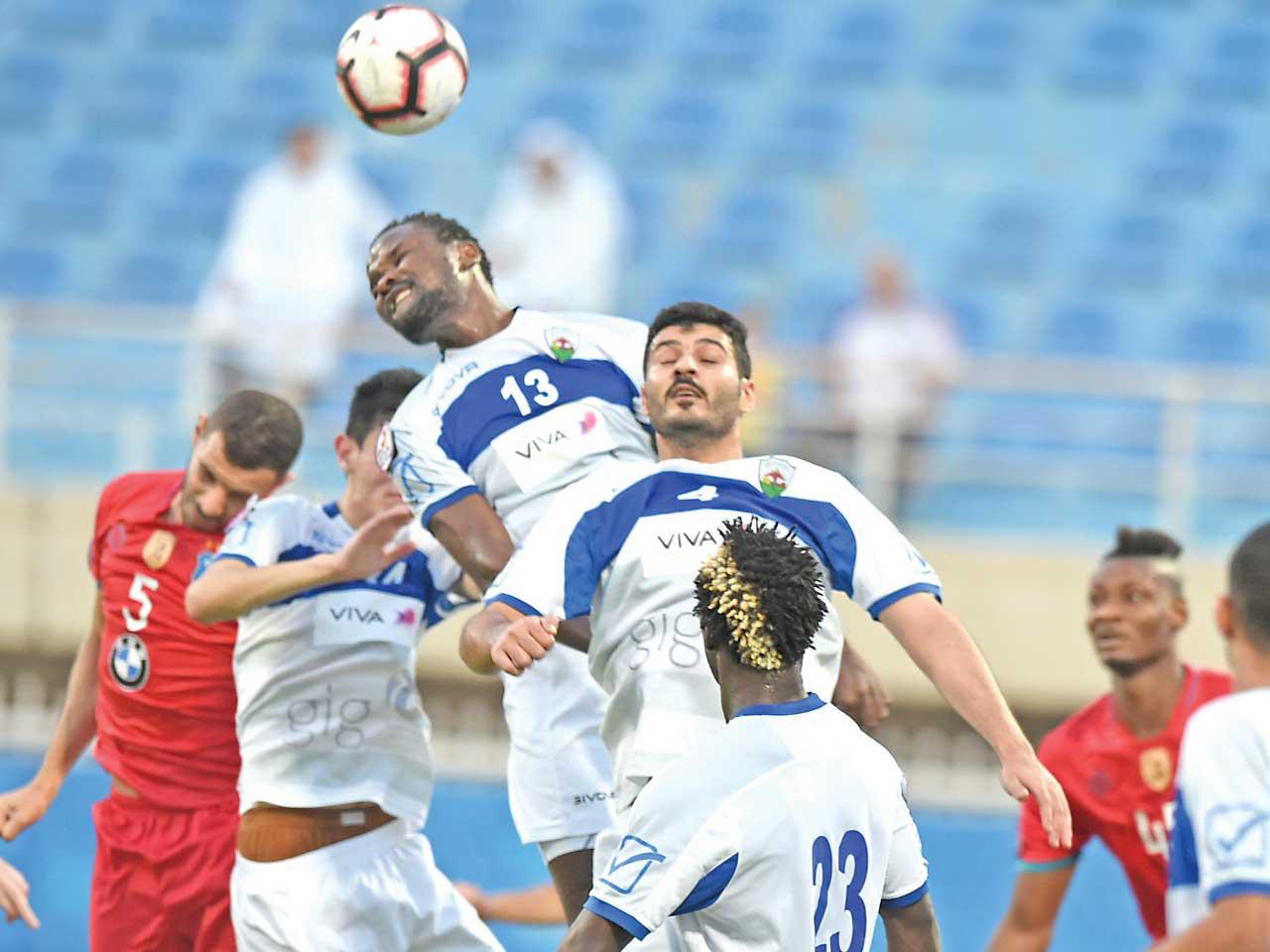 جانب من مباراة الجهراء والكويت (تصوير عبدالله الخلف)