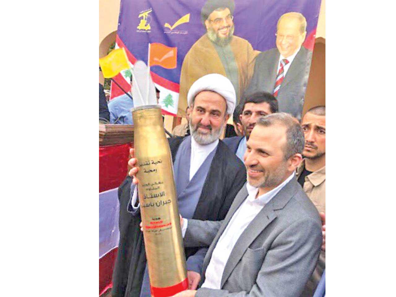 باسيل والقذيفة الهدية في جبيل أمس الأول 