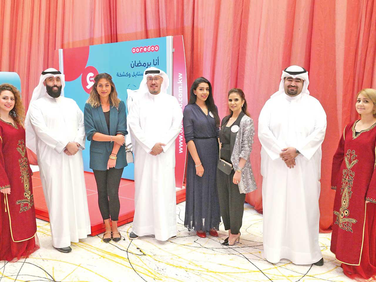 صورة جماعية لفريق عمل Ooredoo وHana Eleven