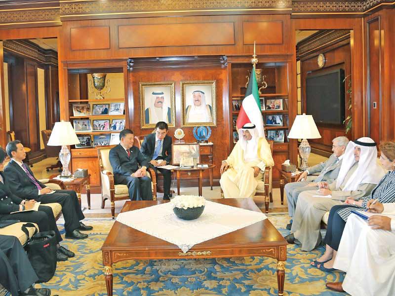 الخالد مستقبلاً الساير ووفد الصليب الأحمر