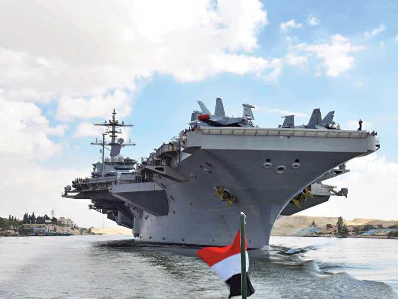 «أبراهام لينكولن» تعبر قناة السويس أمس