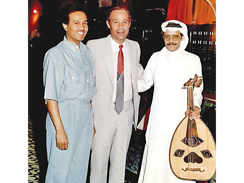 الفناان طلال مداح وطارق حبيب ومحمد عبده