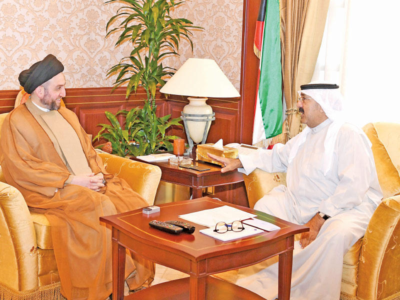 ناصر الصباح مستقبلاً عمار الحكيم