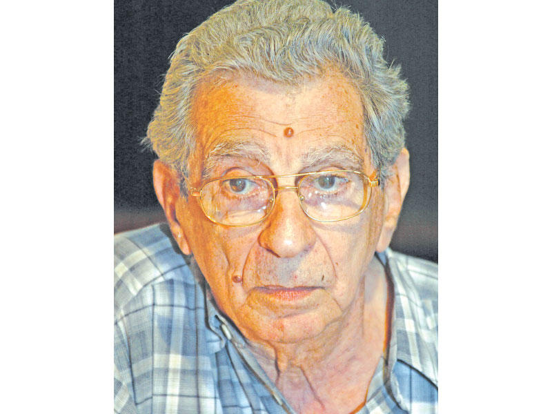 المخرج الراحل يوسف شاهين