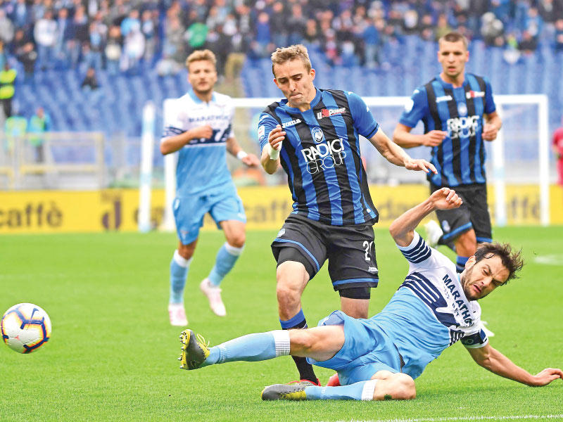 جانب من مباراة سابقة بين لاتسيو واتالانتا هذا الموسم