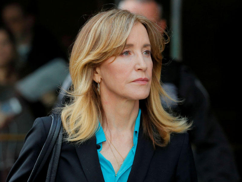  الممثلة الأميركية فيليسيتي هافمان