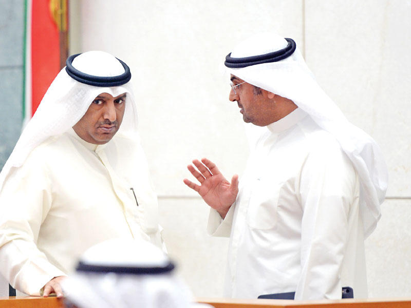 الملا والحجرف في حديث بالجلسة