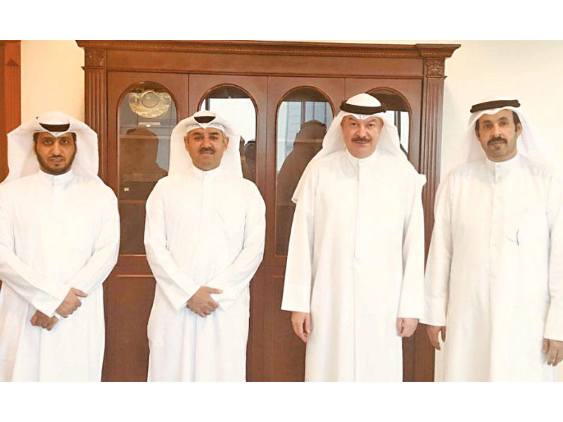 السريع متوسطاً وفد «الخبراء»