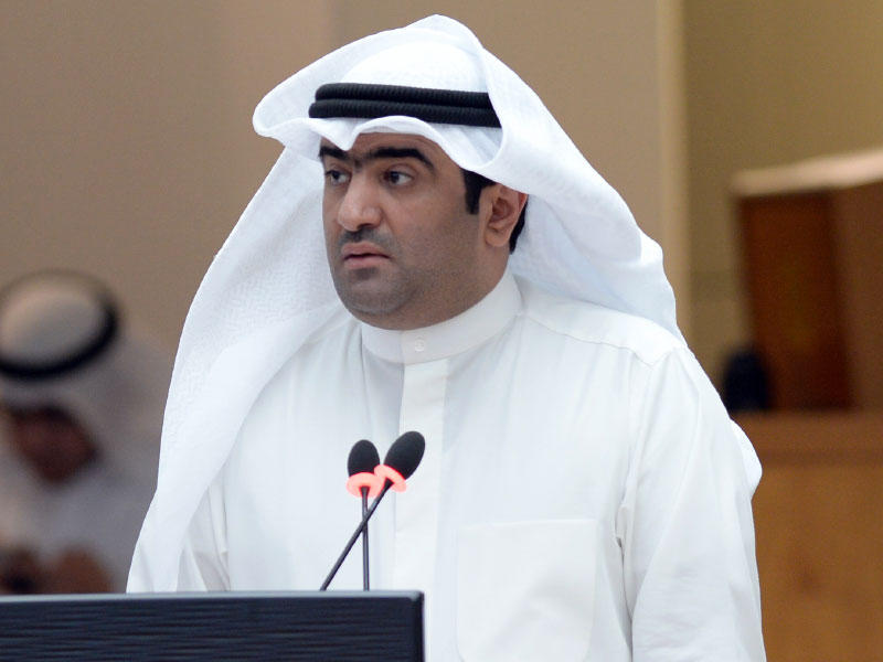 وزير التجارة والصناعة خالد الروضان