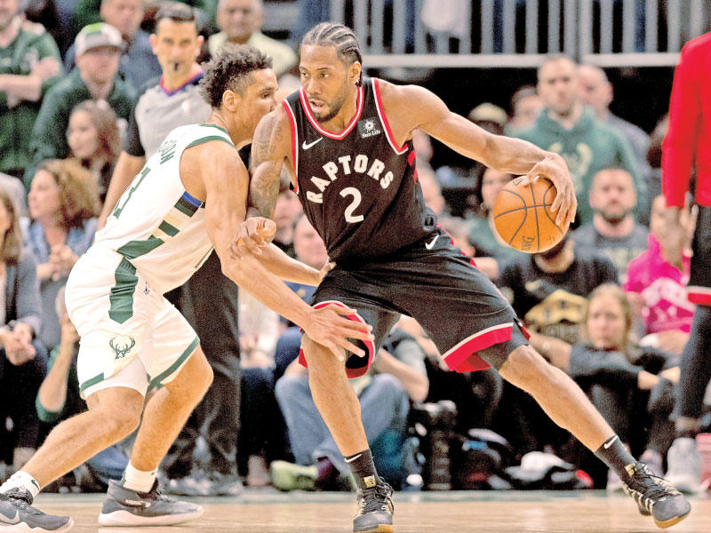 جانب من لقاء ميلووكي ورابتورز