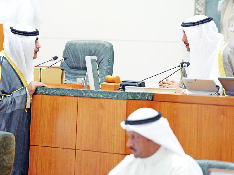 الغانم في حديث مع الخالد أمس