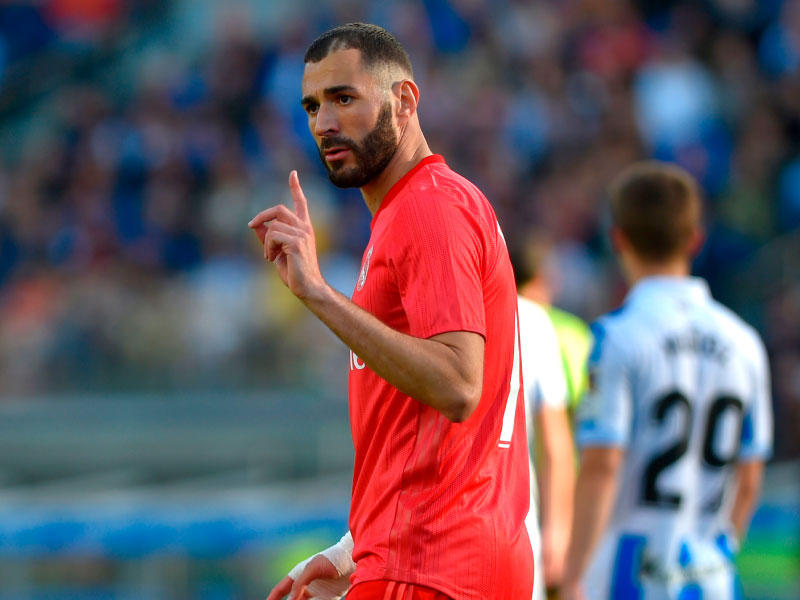 المهاجم الفرنسي كريم بنزيمة نجم ريال مدريد