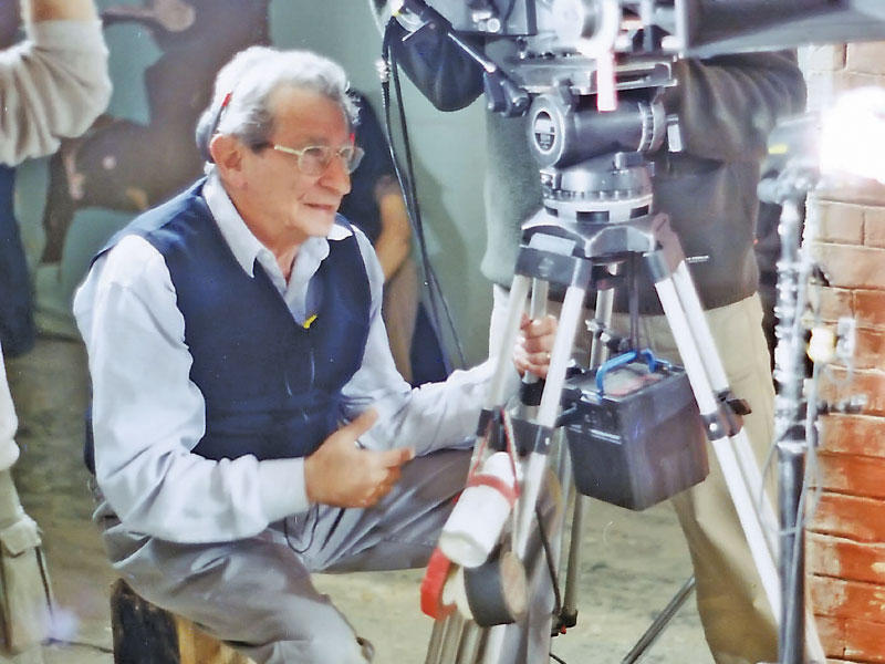 يوسف في كواليس أحد أفلامه