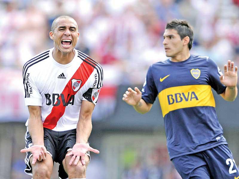 تريزيغيه عندما كان لاعباً في صفوف ريفر بليت عام 2012