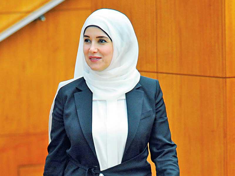  وزيرة الأشغال العامة وزيرة الدولة لشؤون الإسكان د. جنان بوشهري