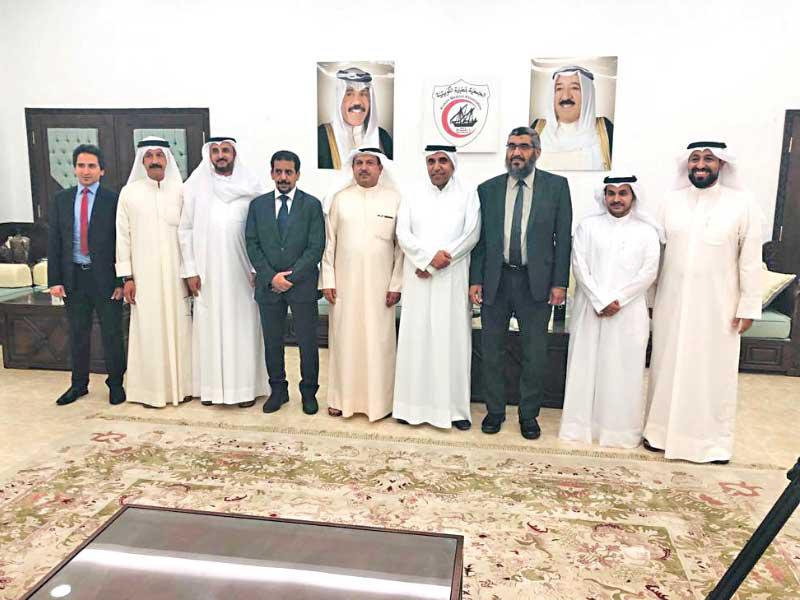 جانب من اطباء المسالك خلال المؤتمر الصحافي