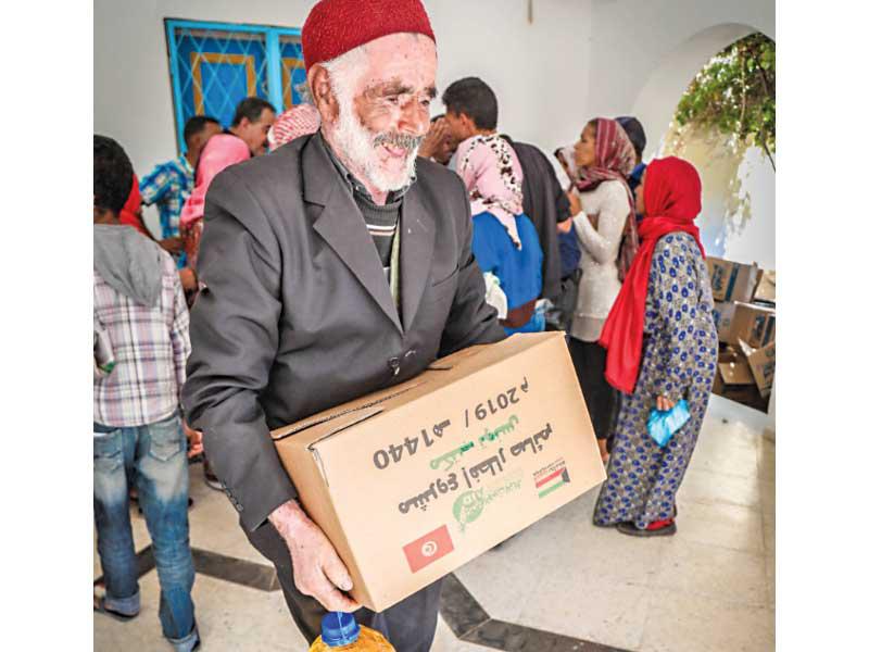 توزيع السلال الرمضانية 