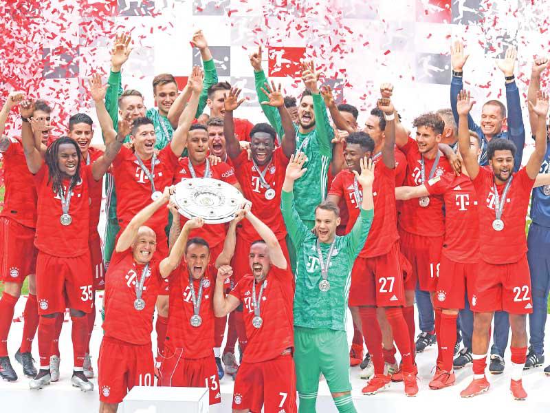 جانب من مراسم تتويج نادي بايرن ميونيخ