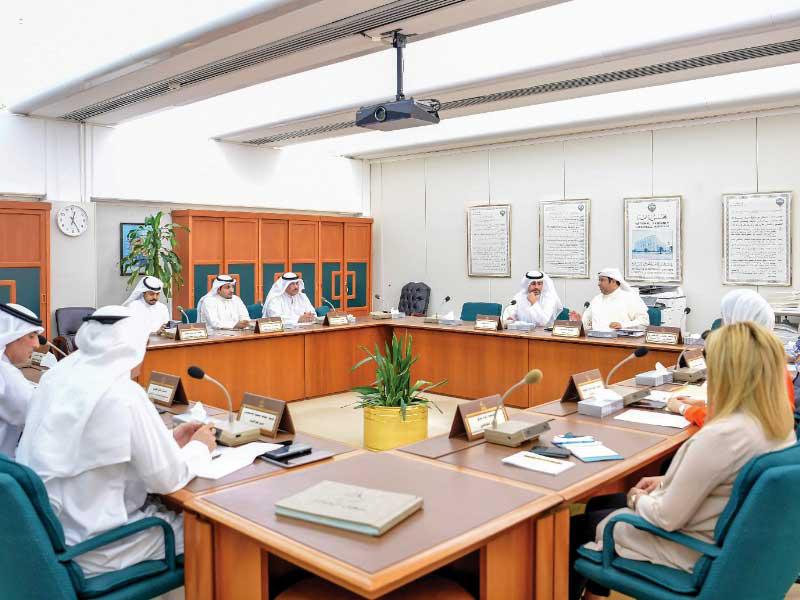 لجنة حقوق الإنسان في اجتماعها أمس