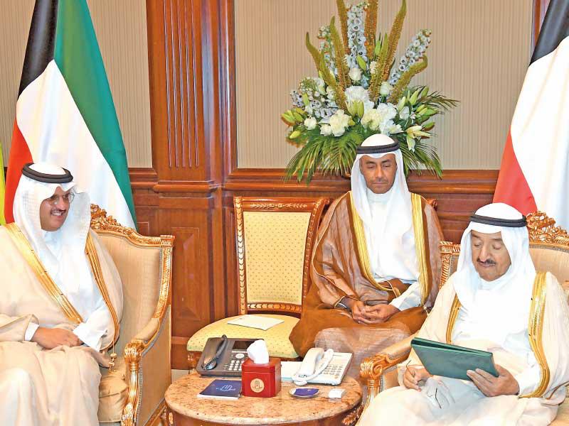 الأمير خلال استقبال سفير خادم الحرمين الشريفين لدى البلاد أمس