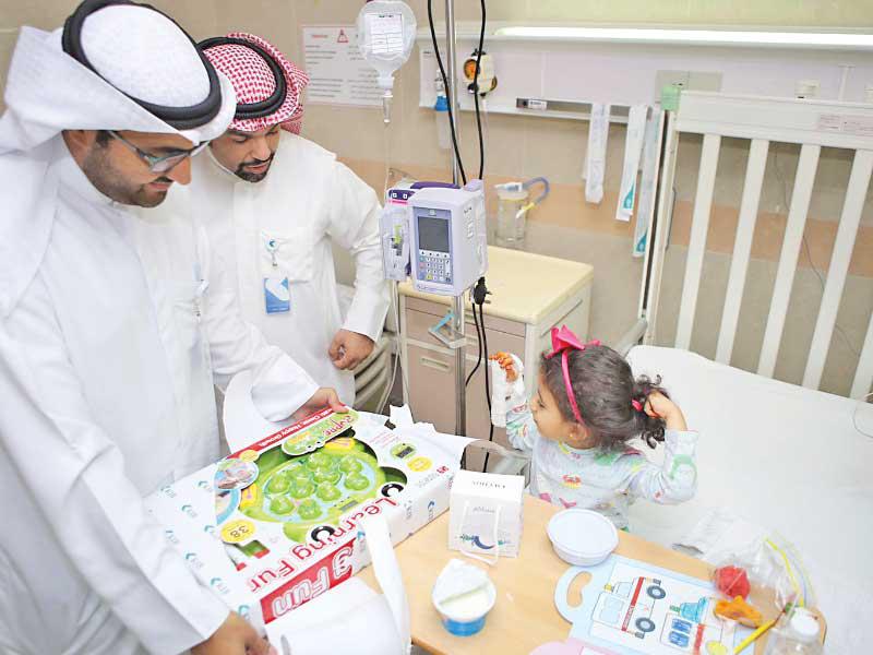 جانب من الاحتفال مع الأطفال