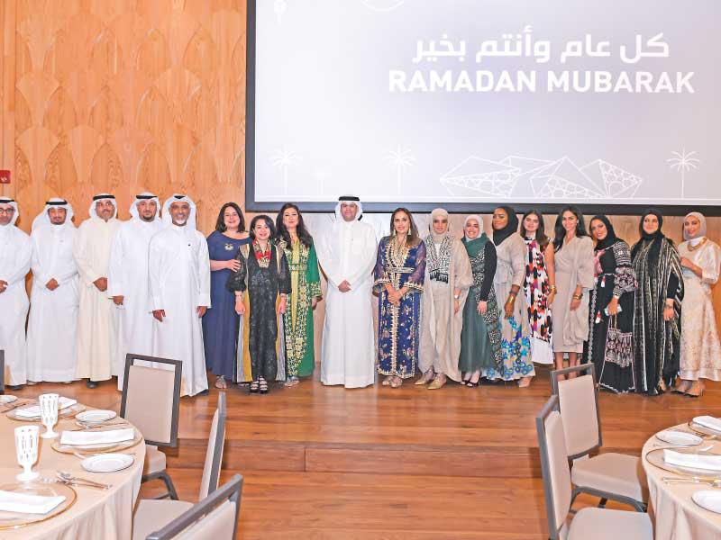 صورة جماعية لحضور الغبقة 