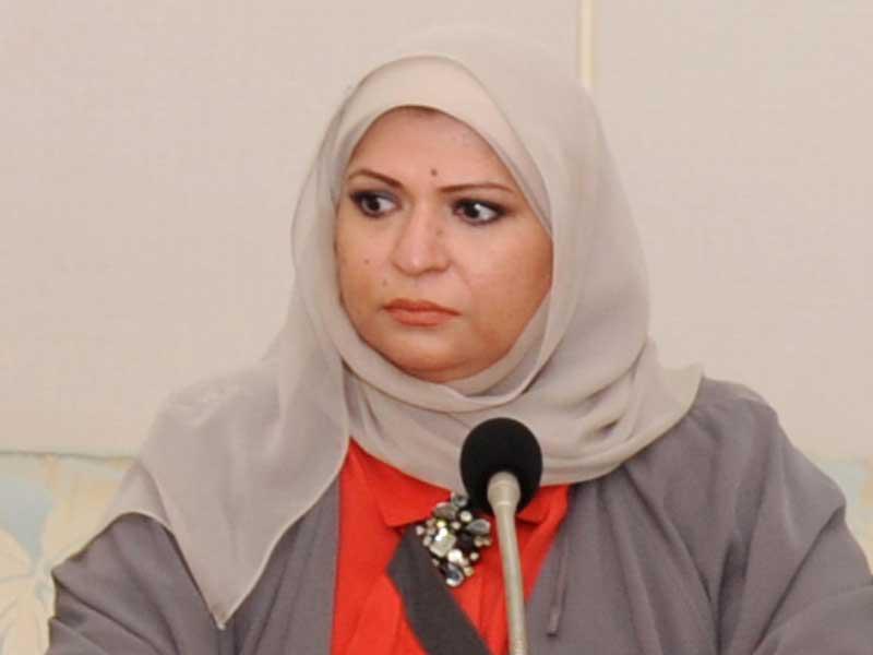 الوكيلة المساعدة لشؤون البعثات والمعادلات والعلاقات الثقافية بوزارة التعليم العالي فاطمة السنان