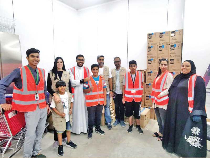 المنيس متوسطاً فريق «ريفود»