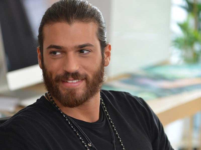 الممثل التركي ​جان يامان