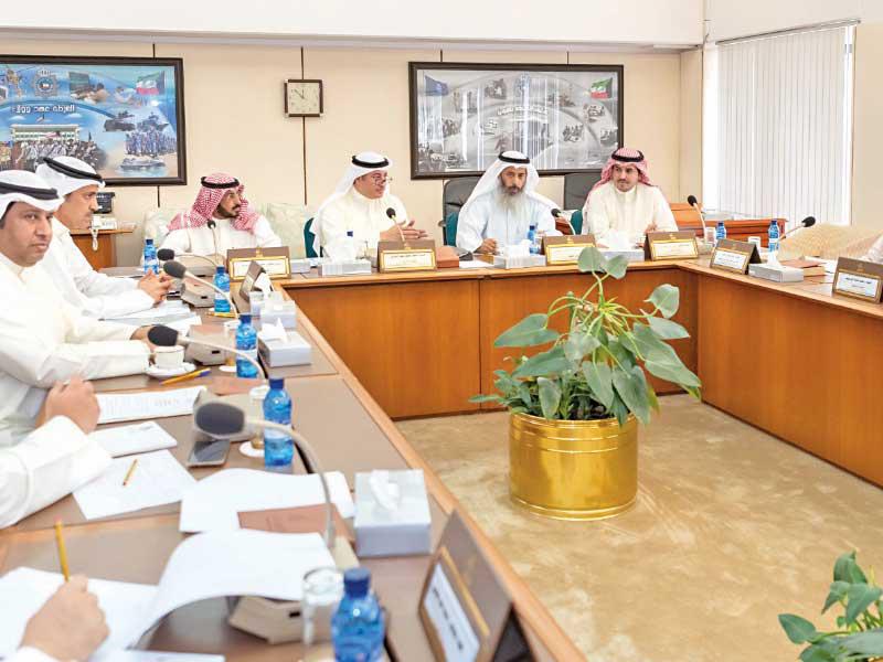 لجنة «الداخلية والدفاع» البرلمانية في اجتماع سابق