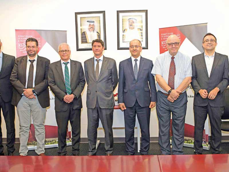 خلال توقيع الاتفاقية